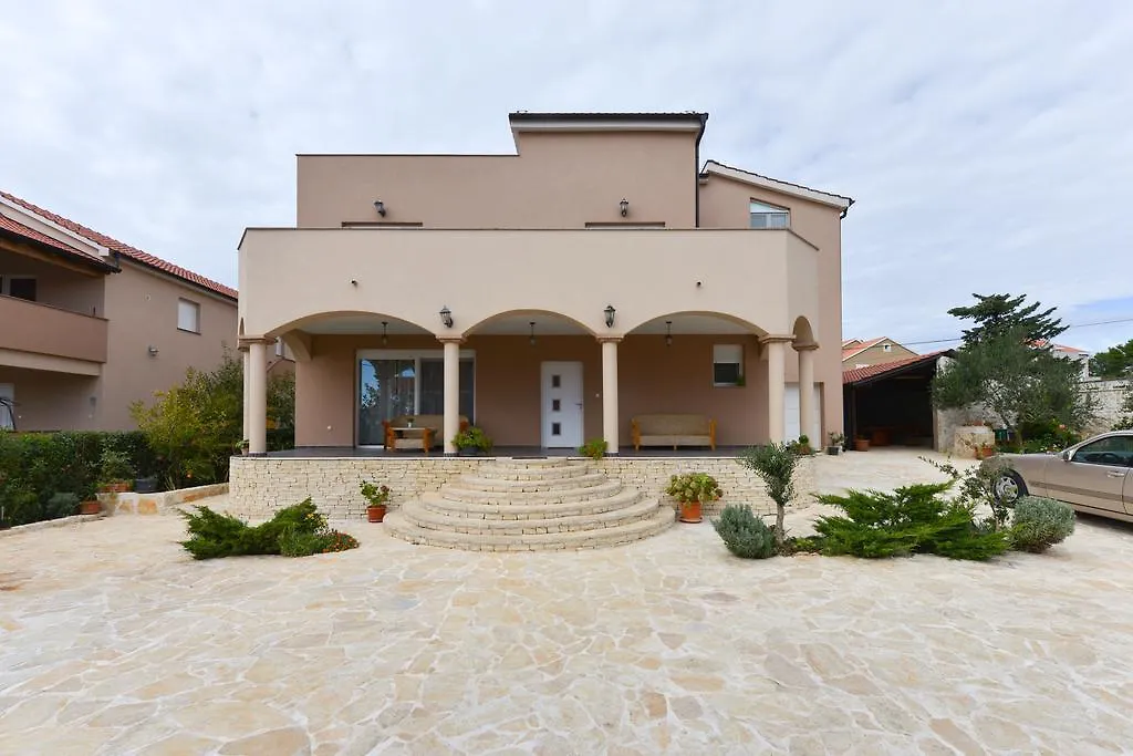 Villa Magnolia Privlaka  Pensjonat