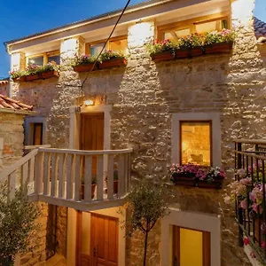 Stone House Luxury 4*, Split Kroatien
