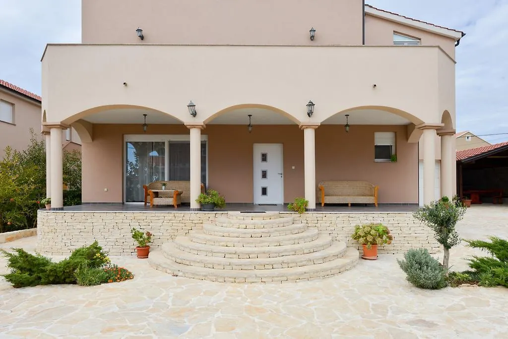 Villa Magnolia Privlaka  2*, Privlaka (Zadar)