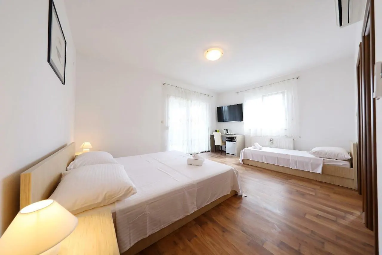 Villa Magnolia Privlaka  2*, Privlaka (Zadar)