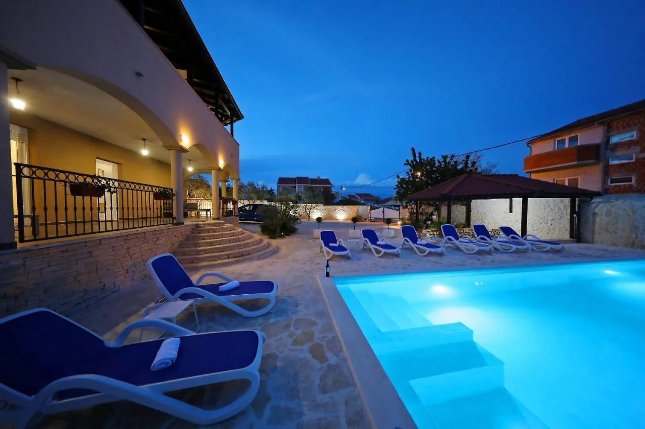 Casa de hóspedes Villa Magnolia Privlaka